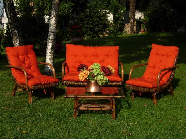 004155 Salotto Dubai rattan e midollo con cuscini